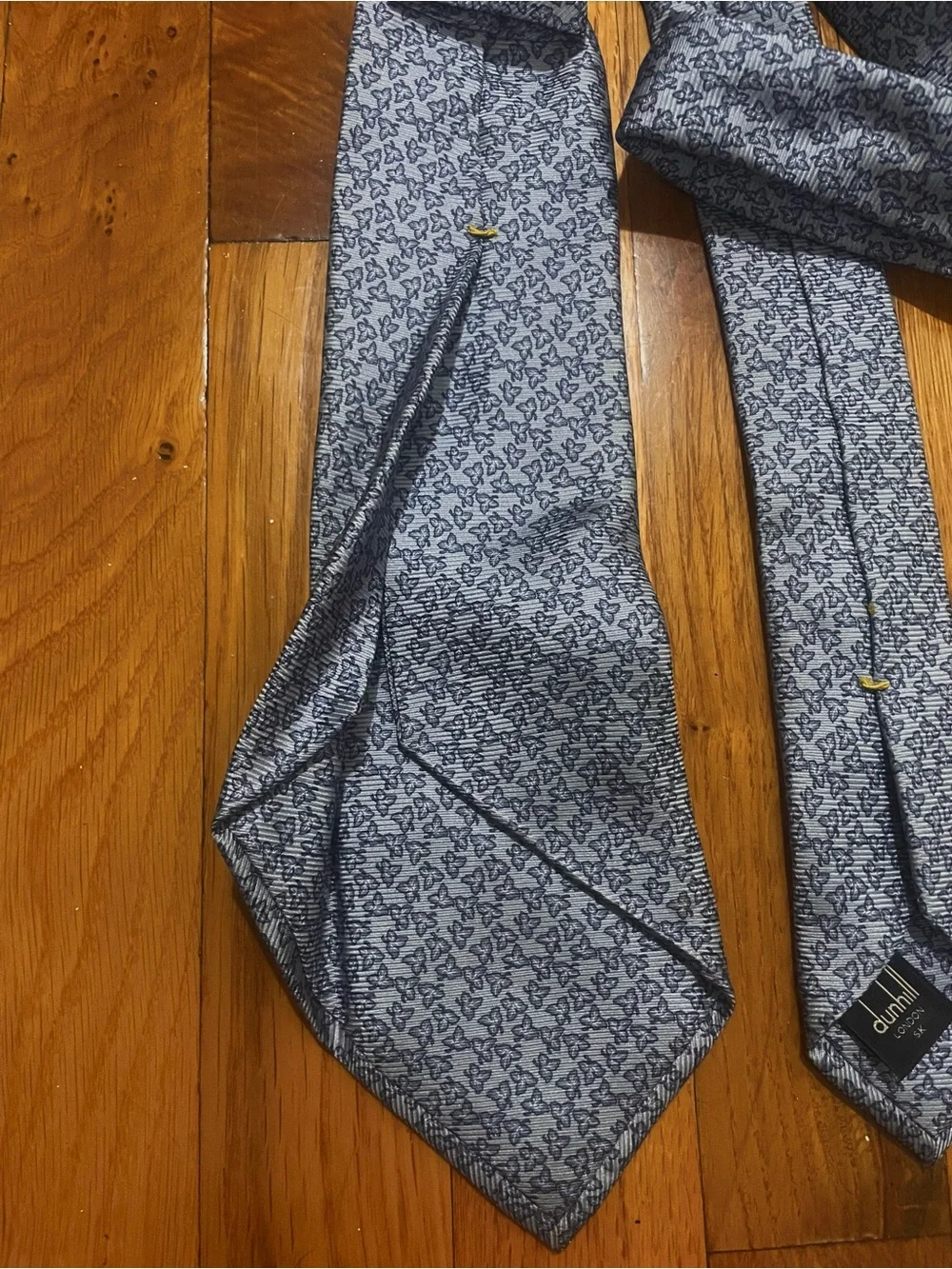 Dunhill retails $315